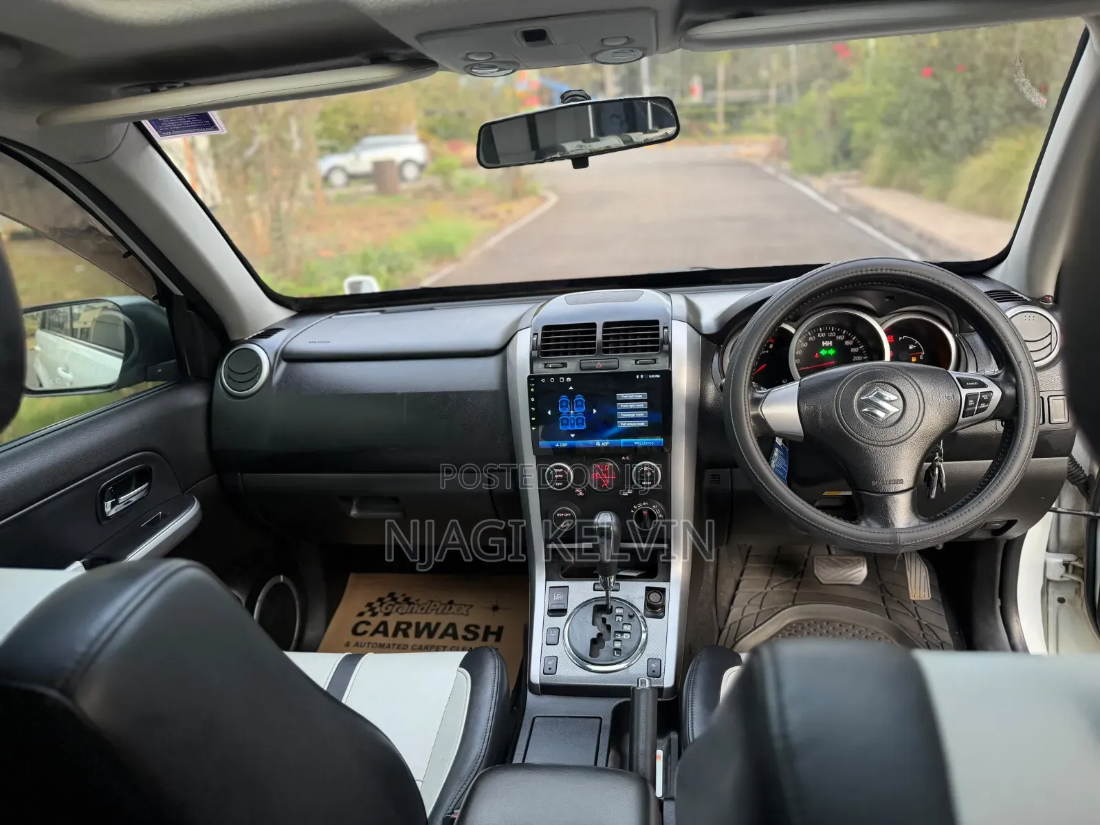 Suzuki Escudo 2010 White