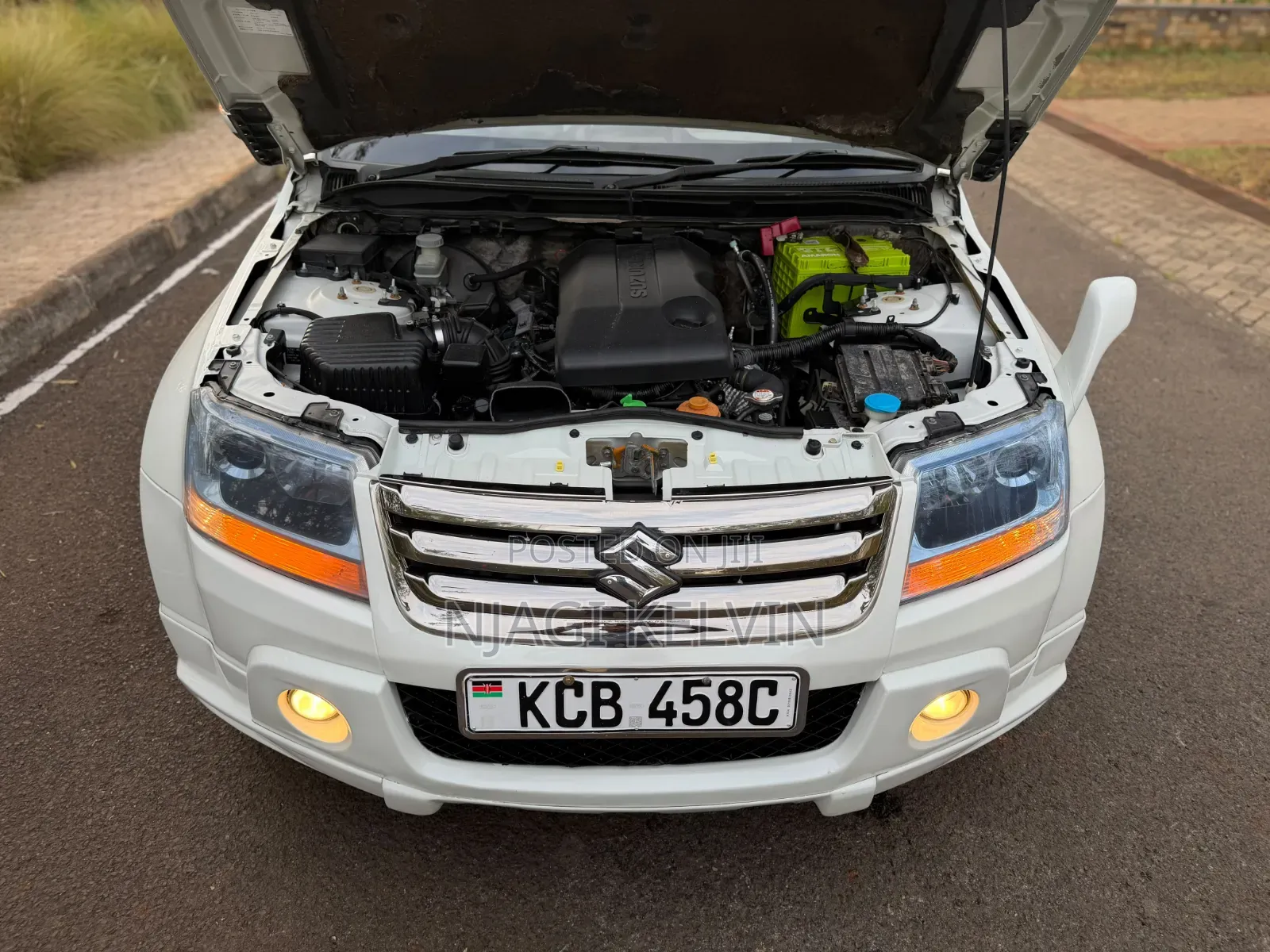 Suzuki Escudo 2010 White