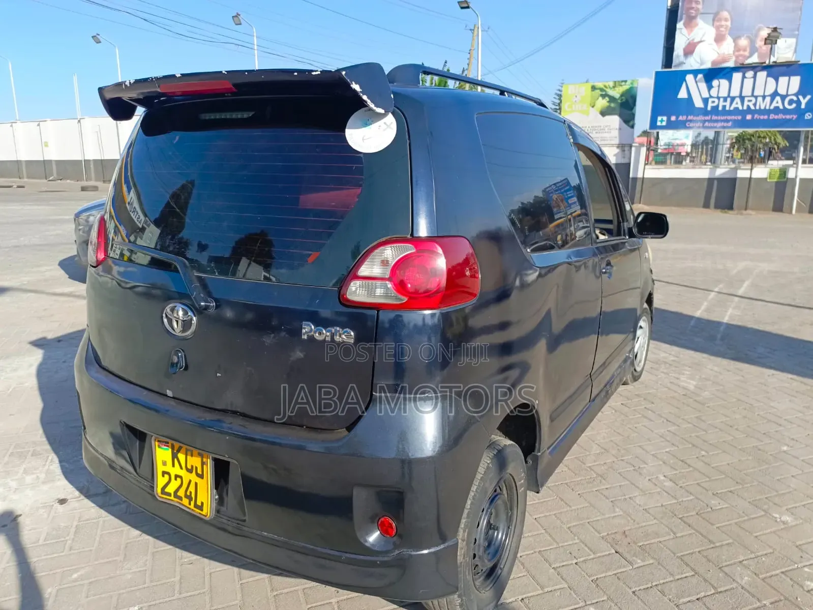 Toyota Porte 2009 Black