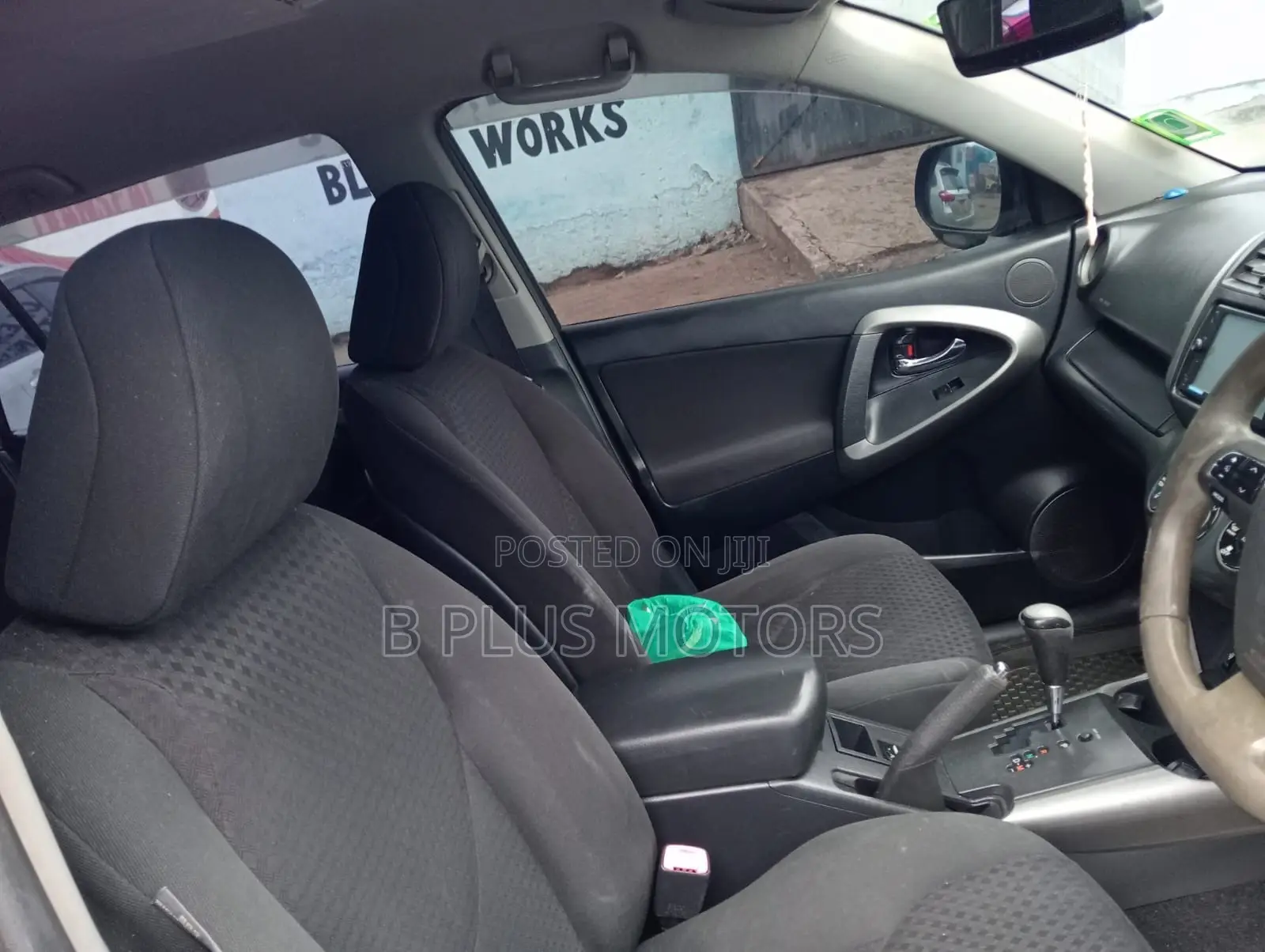 Toyota Vanguard 2011 Black