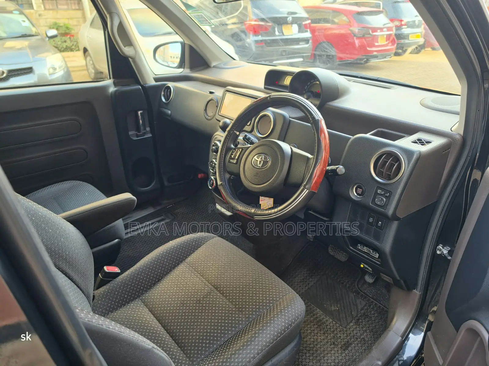 Toyota Spade 2014 Black
