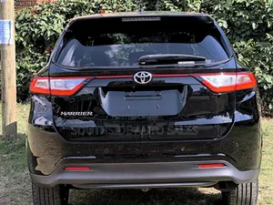 Toyota Harrier 2.0 2019 Black