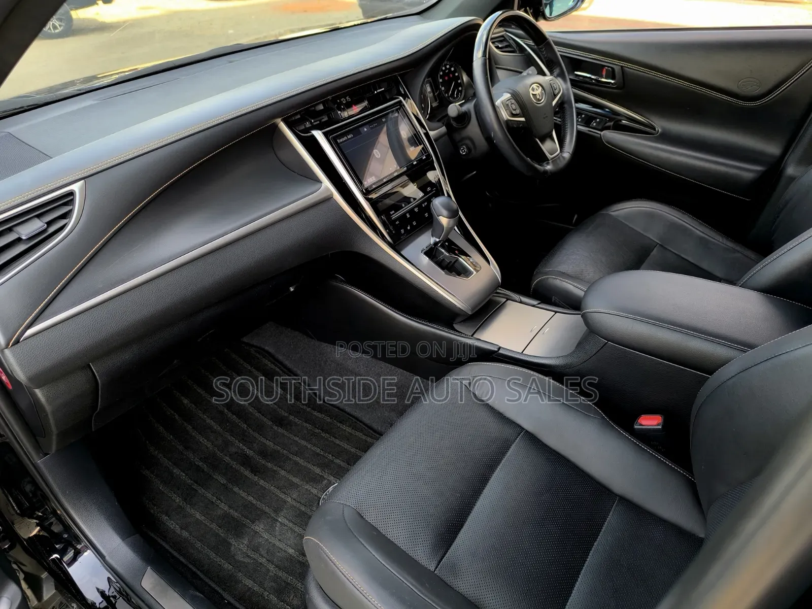Toyota Harrier 2.0 2019 Black
