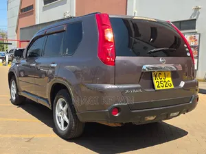 Nissan X-Trail 2009 Brown