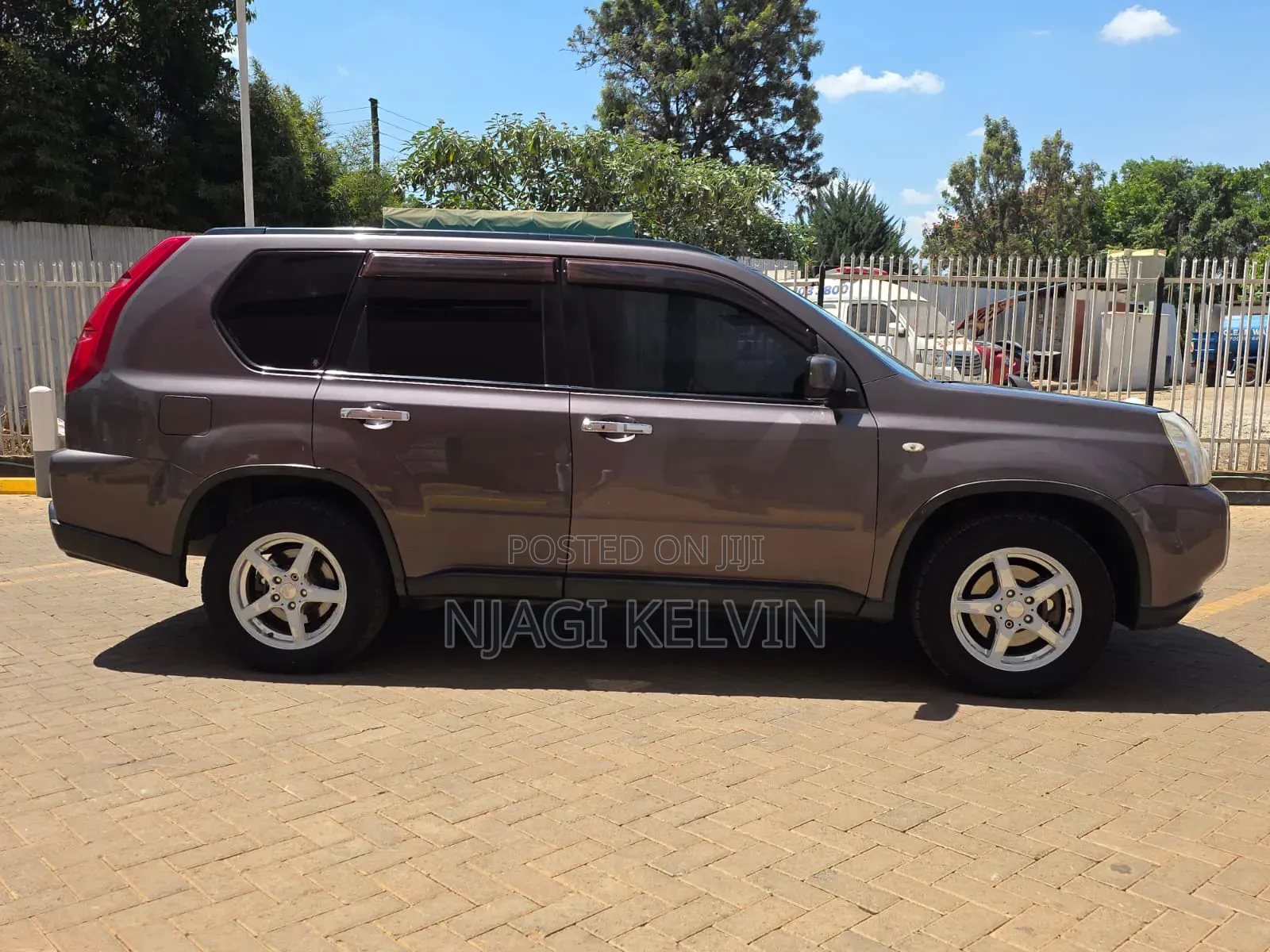 Nissan X-Trail 2009 Brown