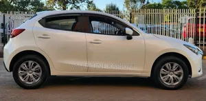 Mazda Demio 2015 Pearl