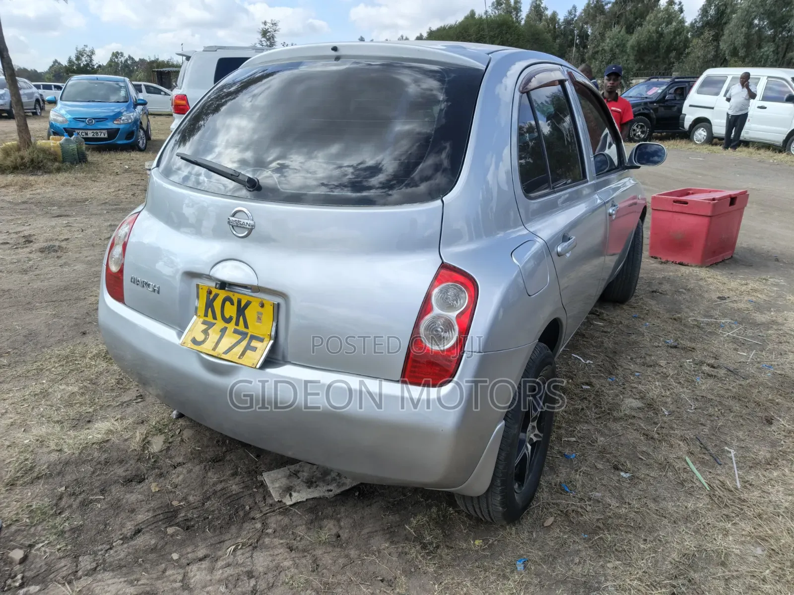 Nissan March 2010 Silver