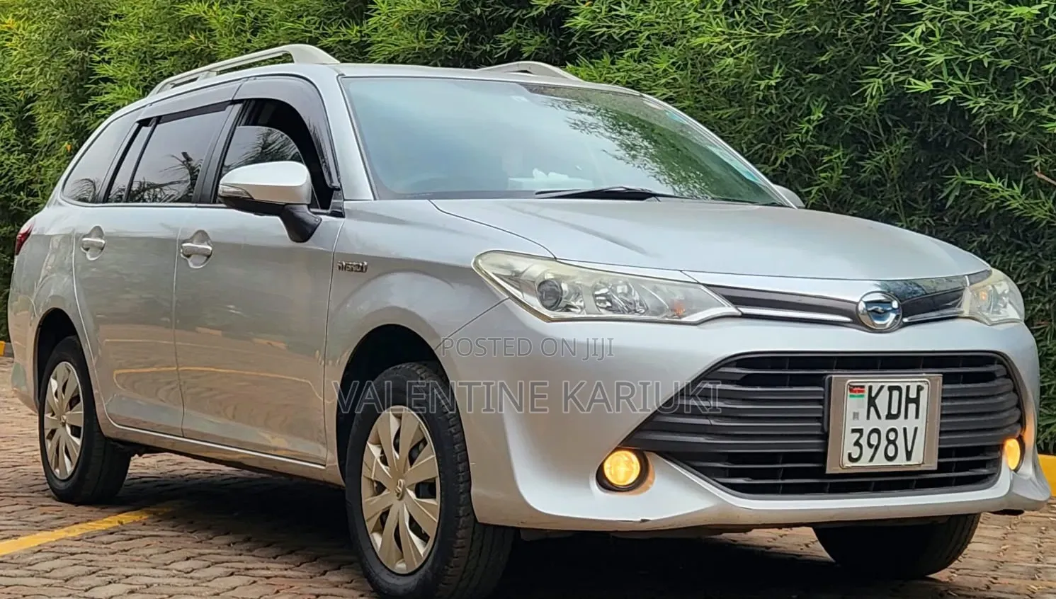 Toyota Corolla Fielder 1.5 Hybrid FWD 2017 Silver