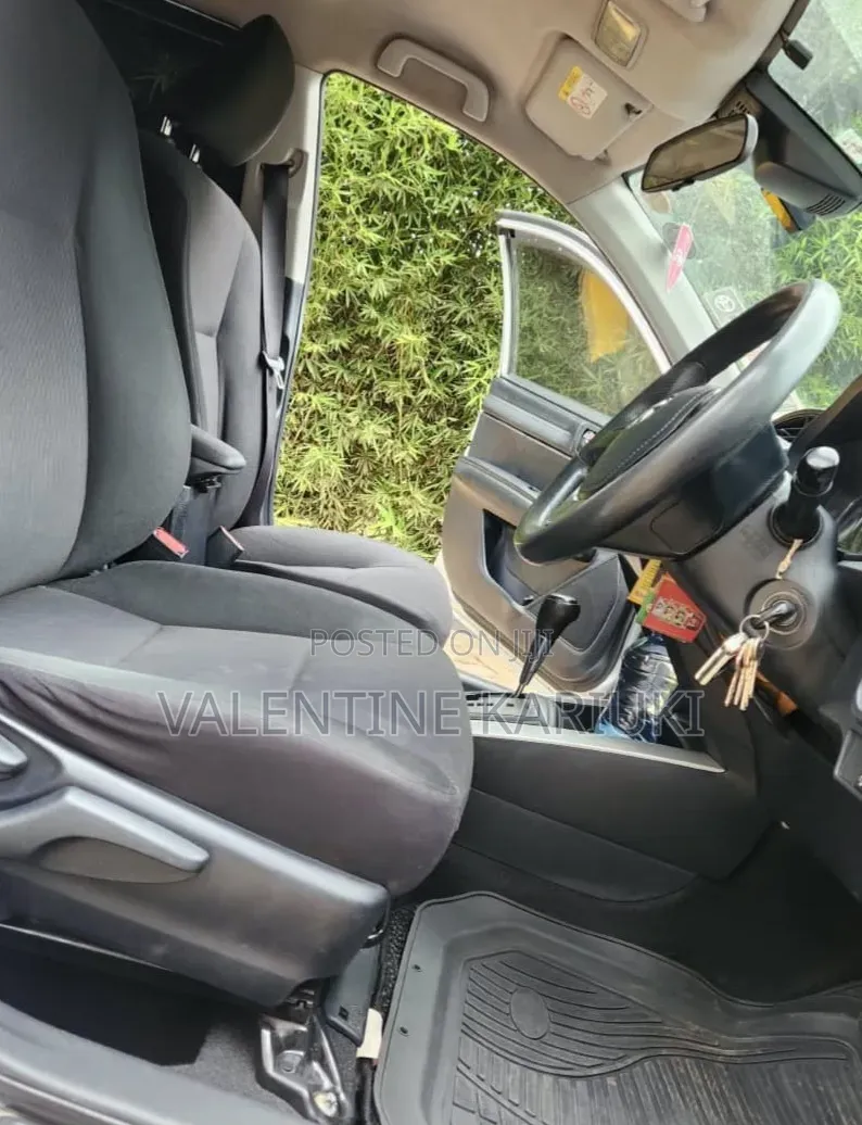 Toyota Corolla Fielder 1.5 Hybrid FWD 2017 Silver