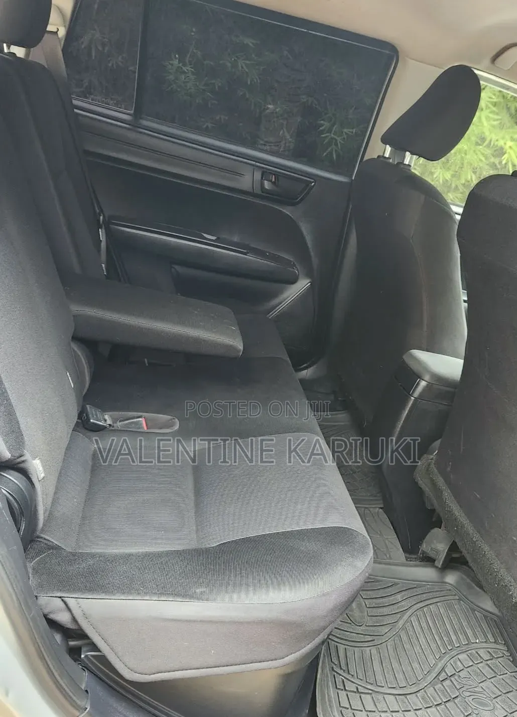 Toyota Corolla Fielder 1.5 Hybrid FWD 2017 Silver