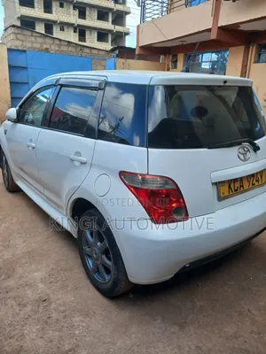 Toyota IST 2008 White