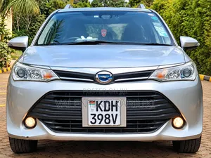 Toyota Corolla Fielder 1.5 Hybrid FWD 2017 Silver