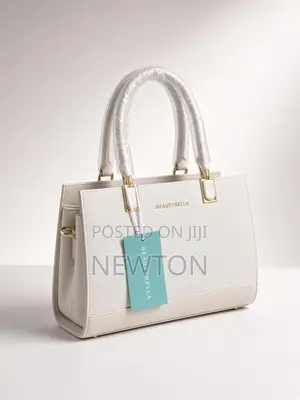Hand Bag With a Smile