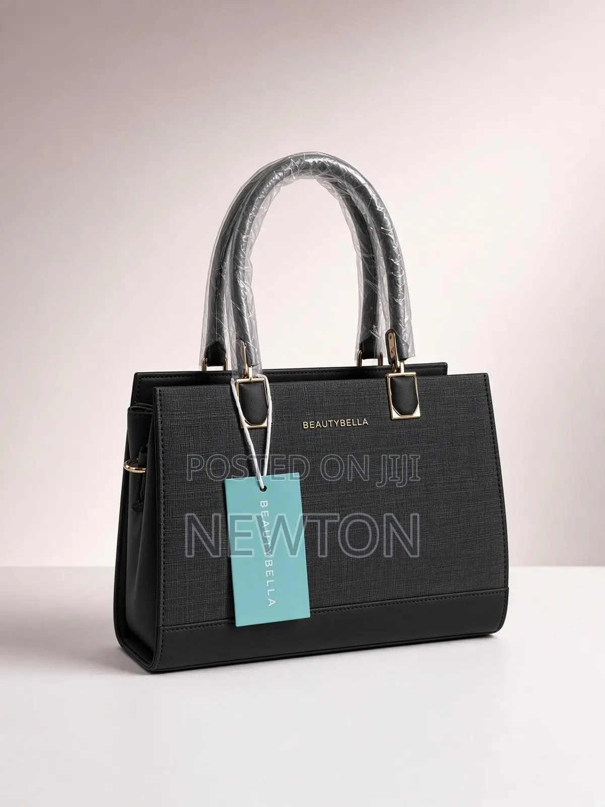 Hand Bag With a Smile