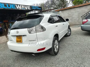Toyota Harrier 2006 White