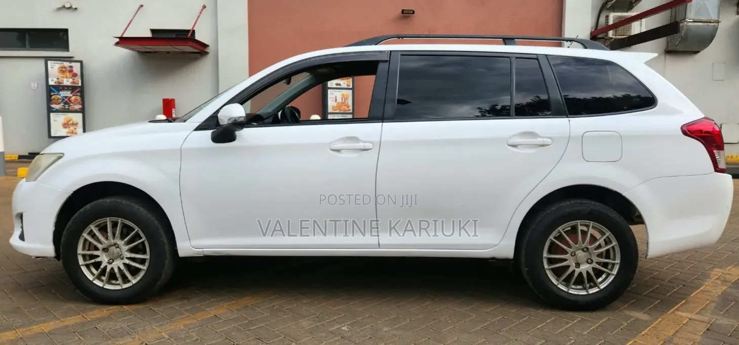Toyota Corolla Fielder 1.5 Petrol FWD 2013 Pearl