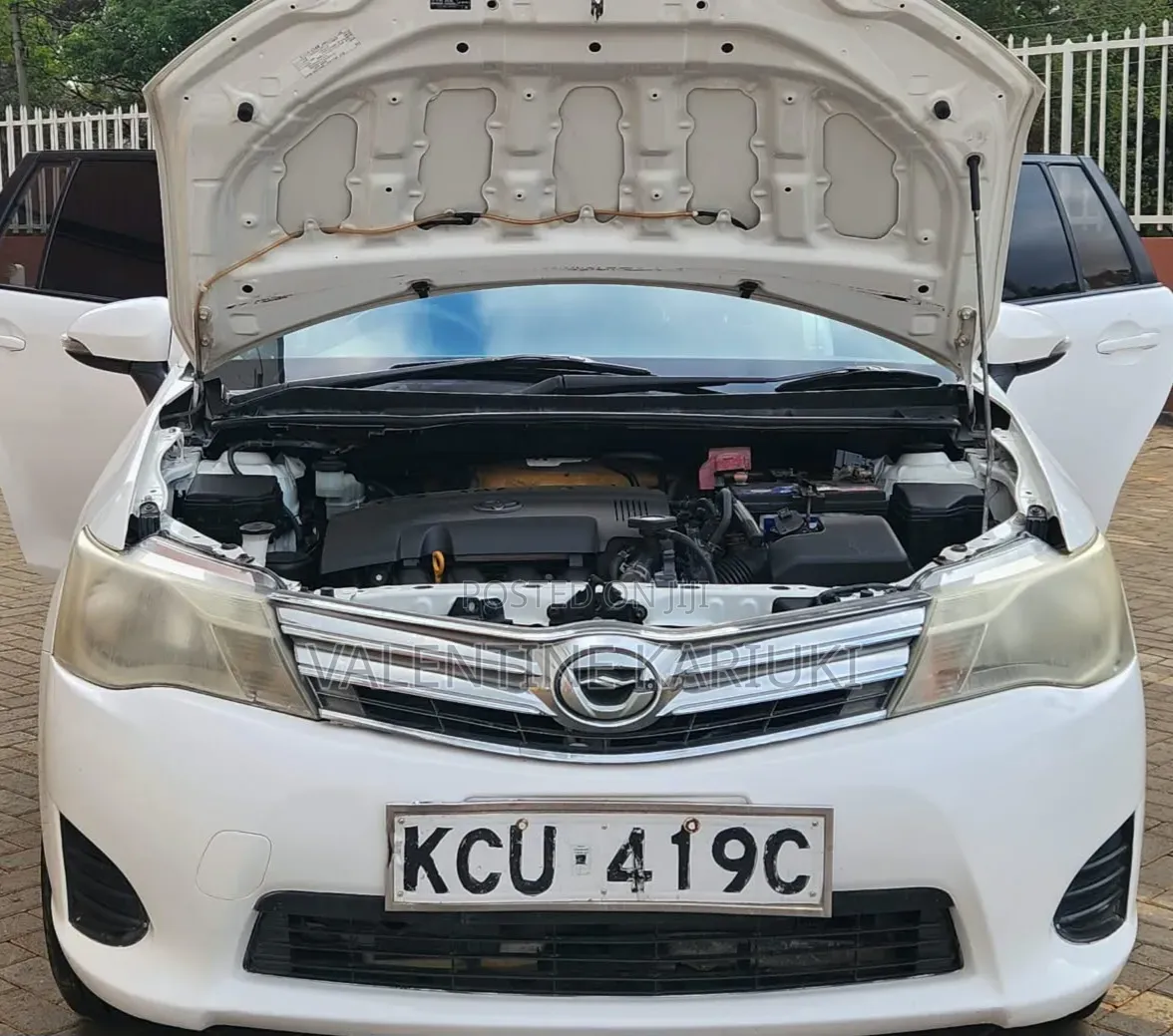 Toyota Corolla Fielder 1.5 Petrol FWD 2013 Pearl