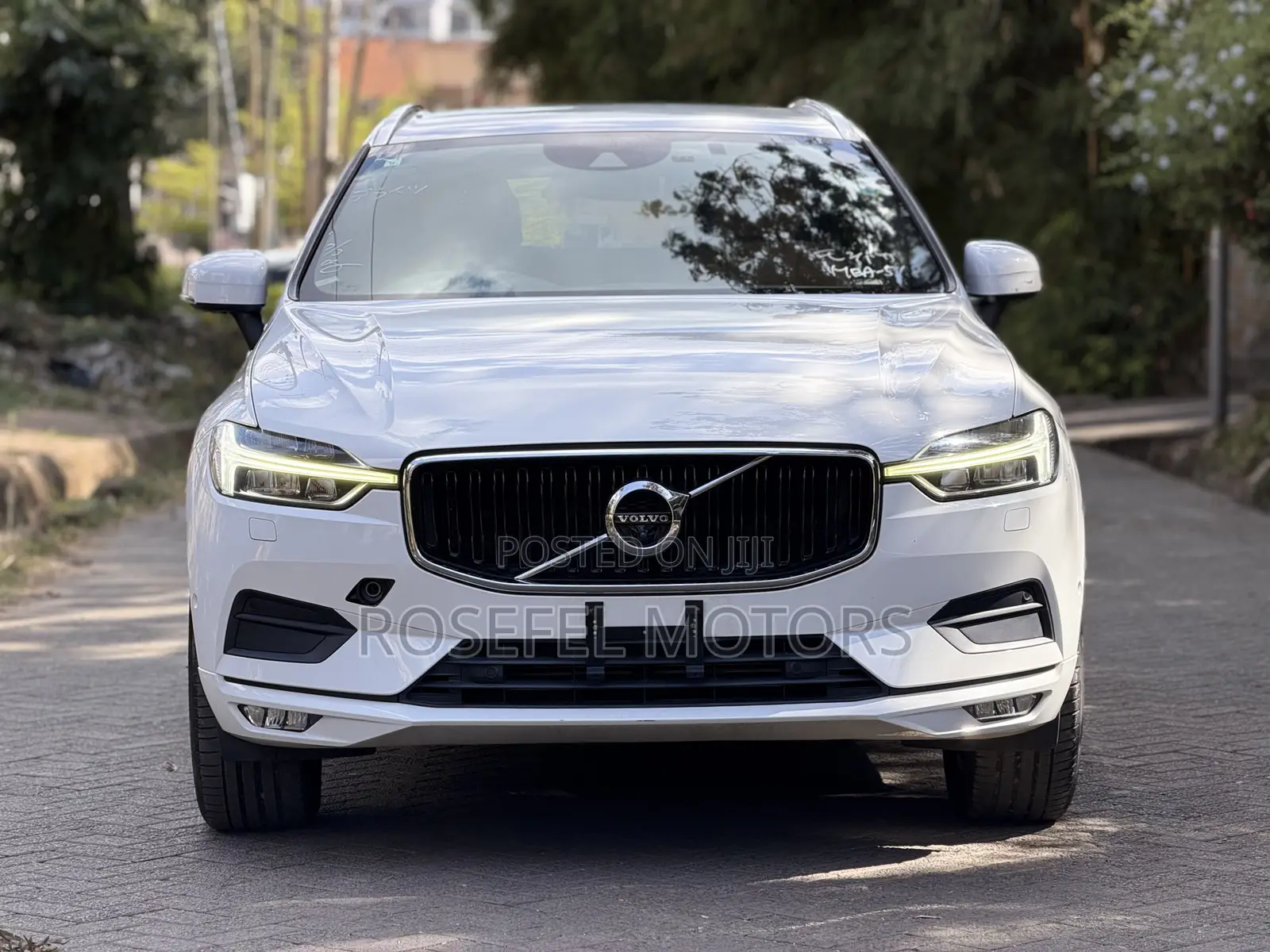 Volvo XC60 2019 White