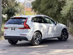 Volvo XC60 2019 White