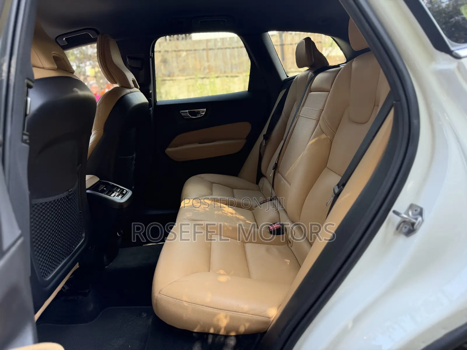 Volvo XC60 2019 White