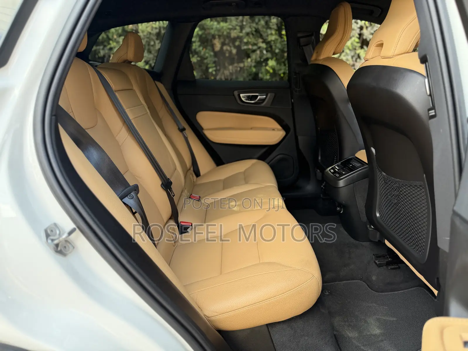 Volvo XC60 2019 White