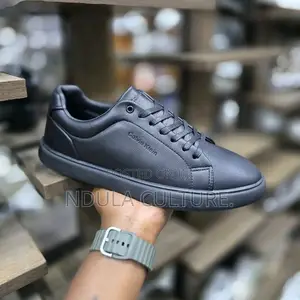 ( C K ) Calvin Klein Original Official Casual