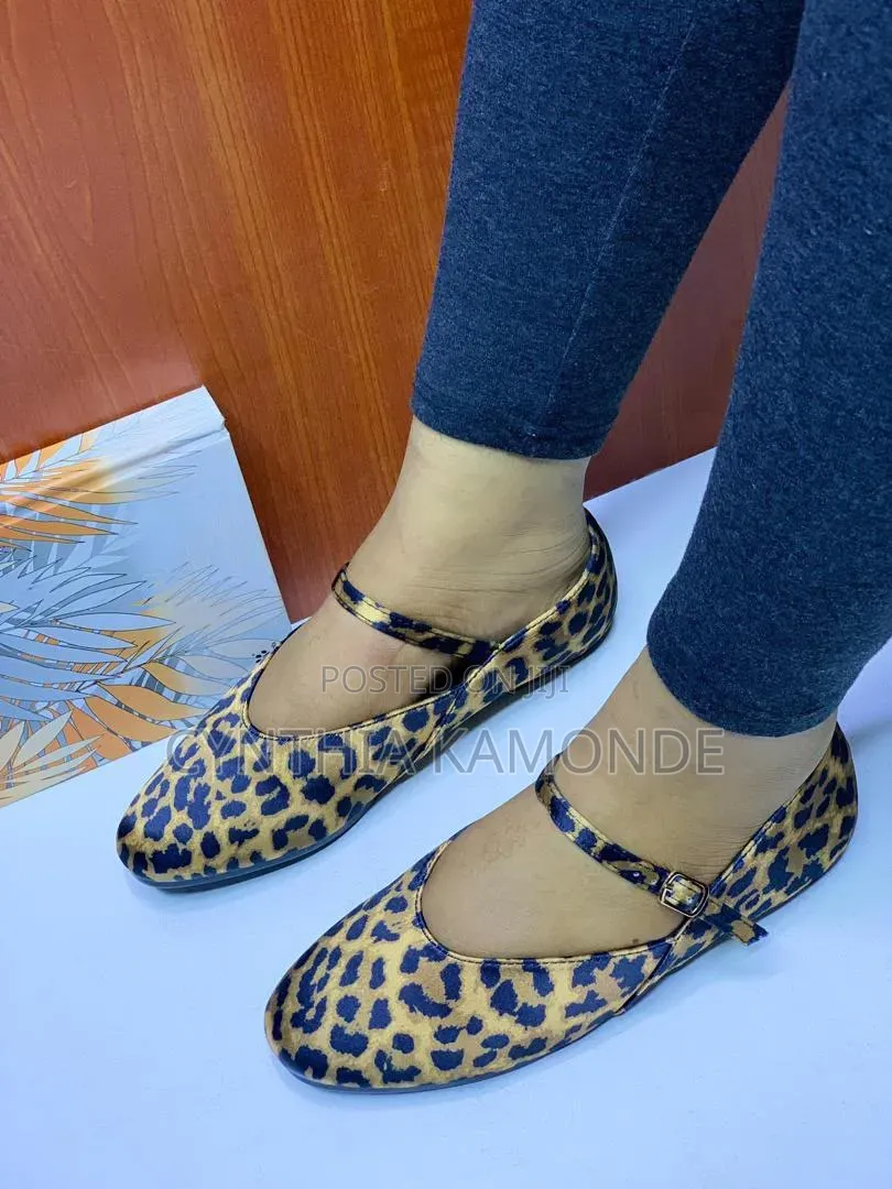 Shinning Flat Shoes