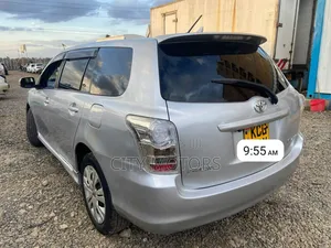 Toyota Corolla Fielder 1.5 Petrol FWD 2011 Silver