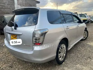 Toyota Corolla Fielder 1.5 Petrol FWD 2011 Silver