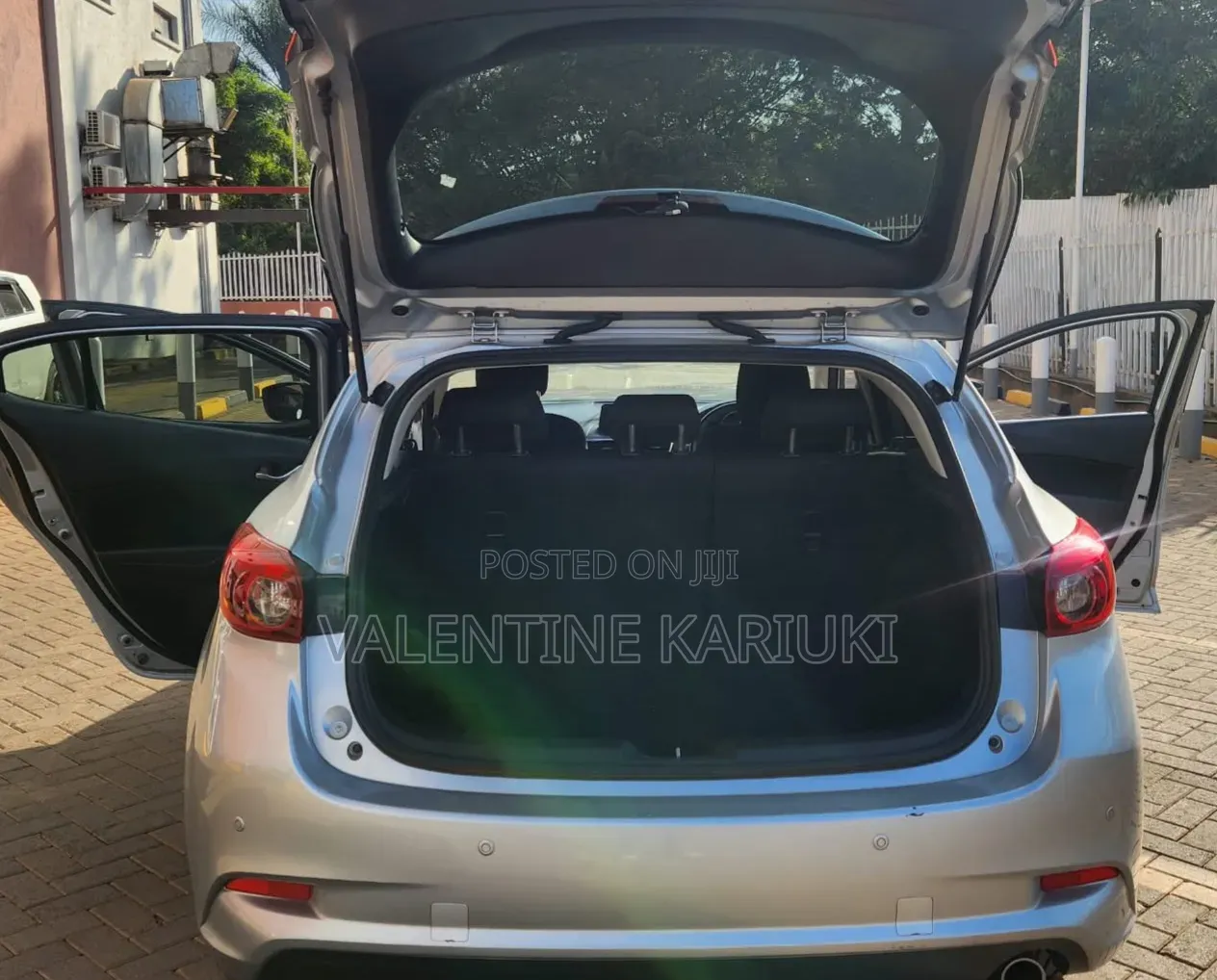 Mazda Axela 2018 Silver