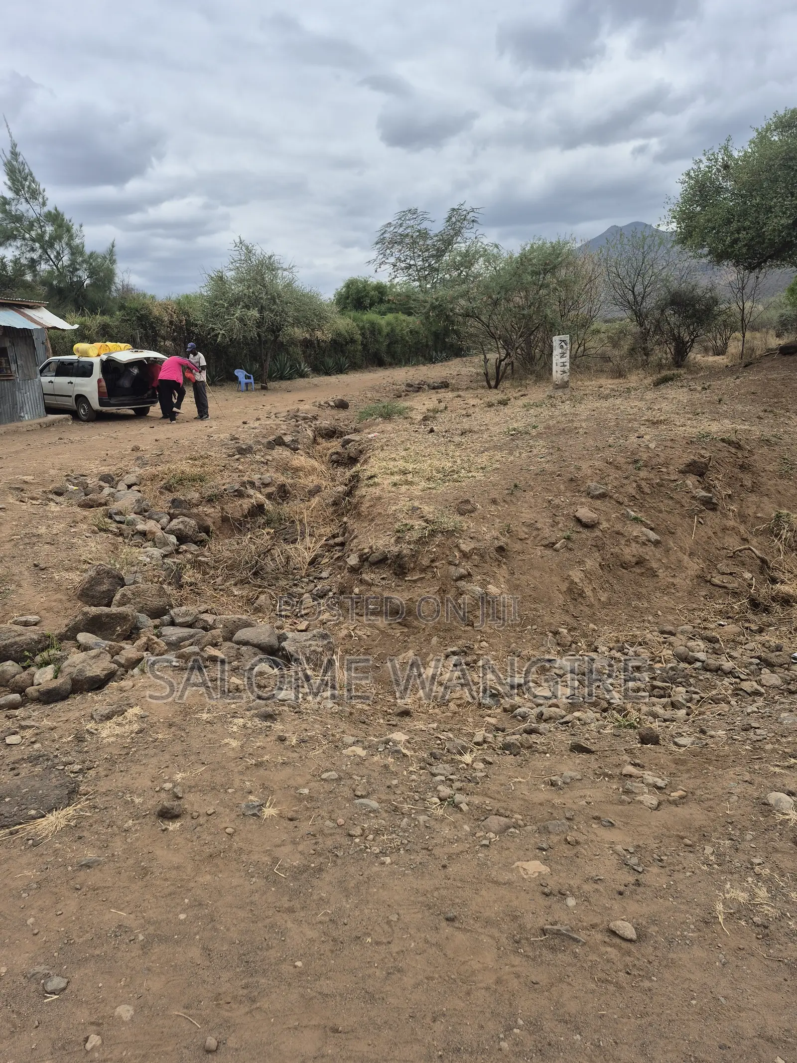 Prime 50x100 Plot Near Tarmac With Ready Title Deed Along Magadi Road