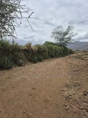 Prime 50x100 Plot Near Tarmac With Ready Title Deed Along Magadi Road
