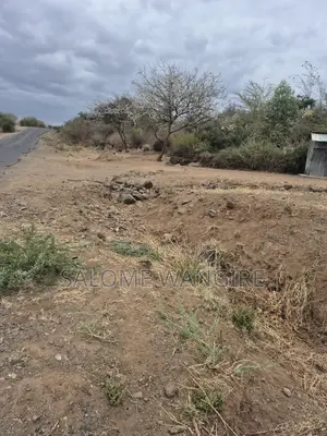 Prime 50x100 Plot Near Tarmac With Ready Title Deed Along Magadi Road