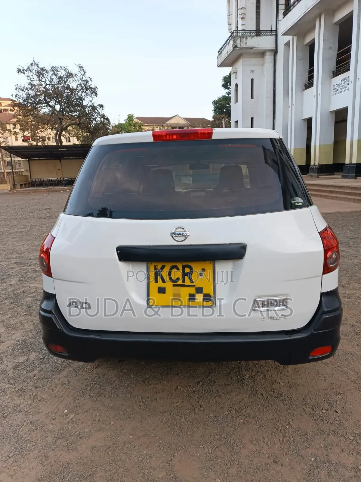 Nissan Advan 2012 White