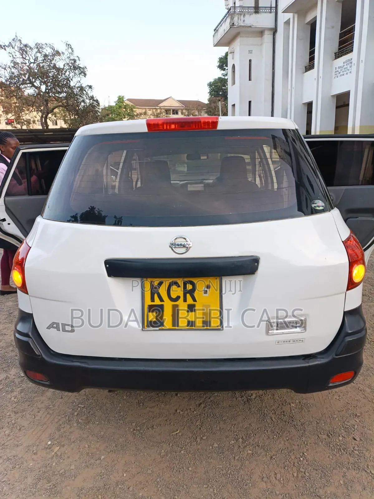 Nissan Advan 2012 White