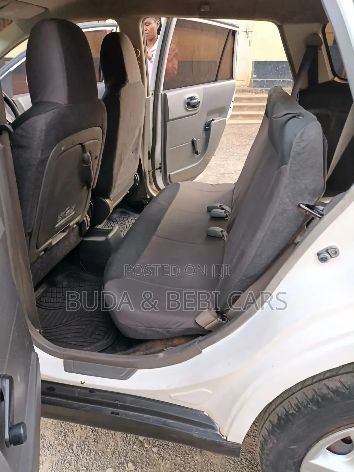 Nissan Advan 2012 White