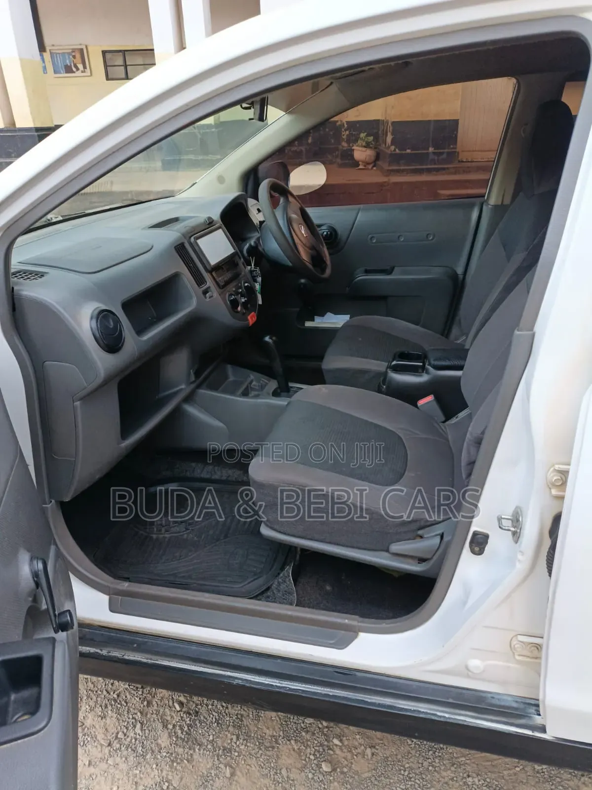 Nissan Advan 2012 White