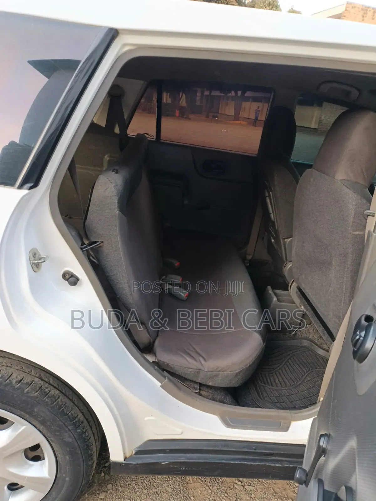 Nissan Advan 2012 White