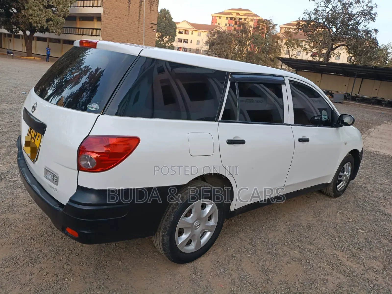 Nissan Advan 2012 White