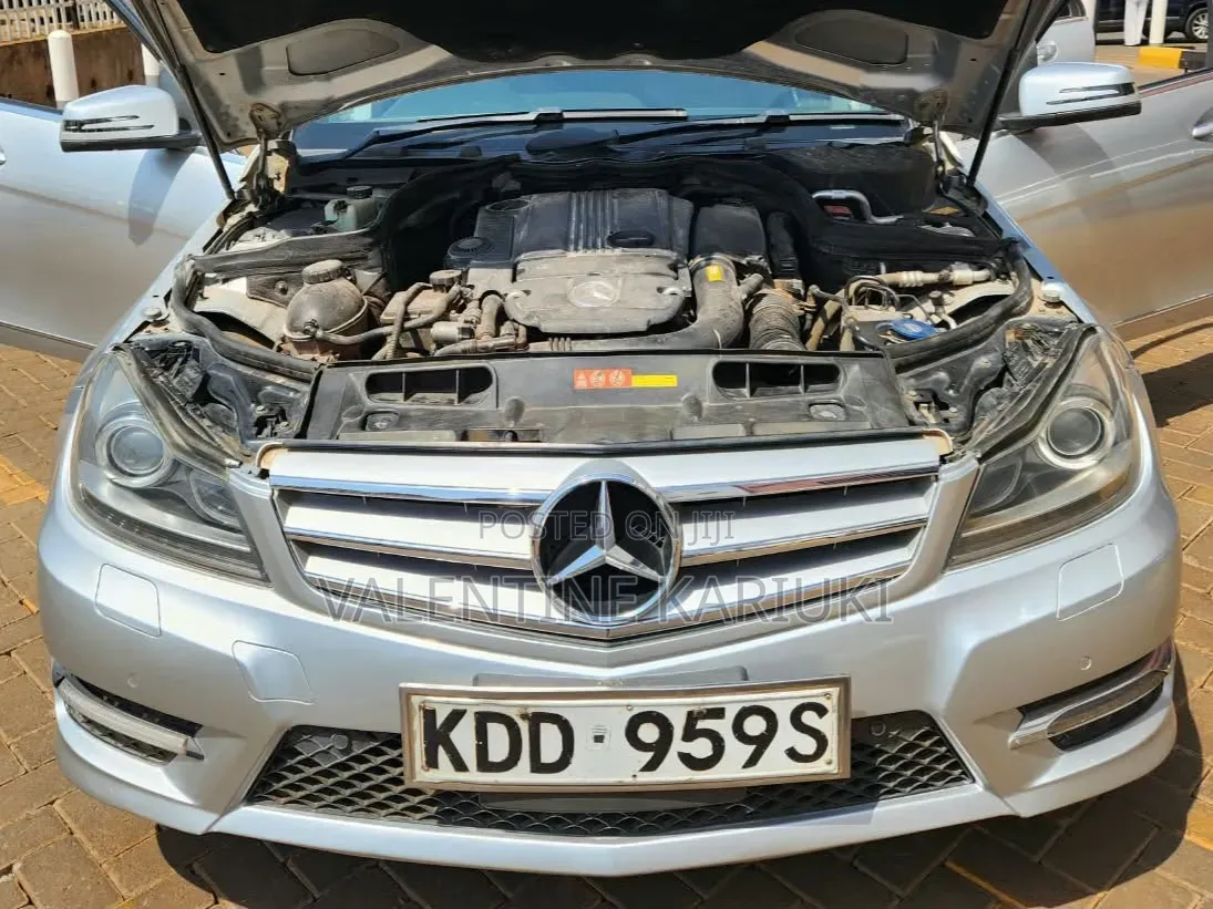 Mercedes-Benz C200 2014 Silver