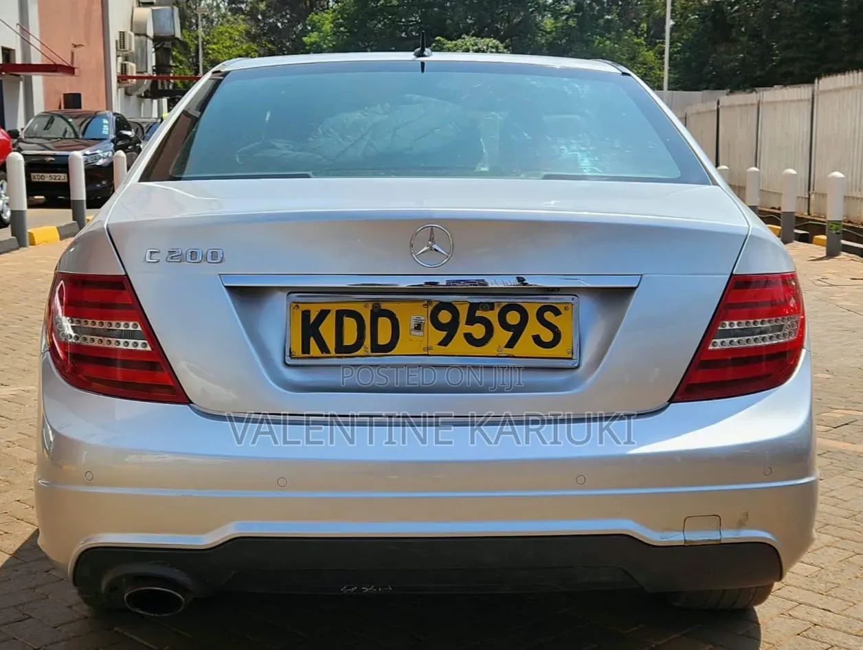 Mercedes-Benz C200 2014 Silver