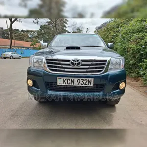 Toyota Hilux 2011 Green