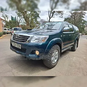 Toyota Hilux 2011 Green