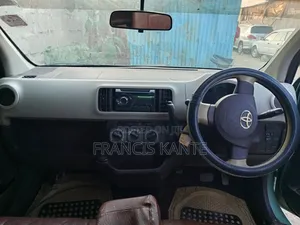 Toyota Passo 2012