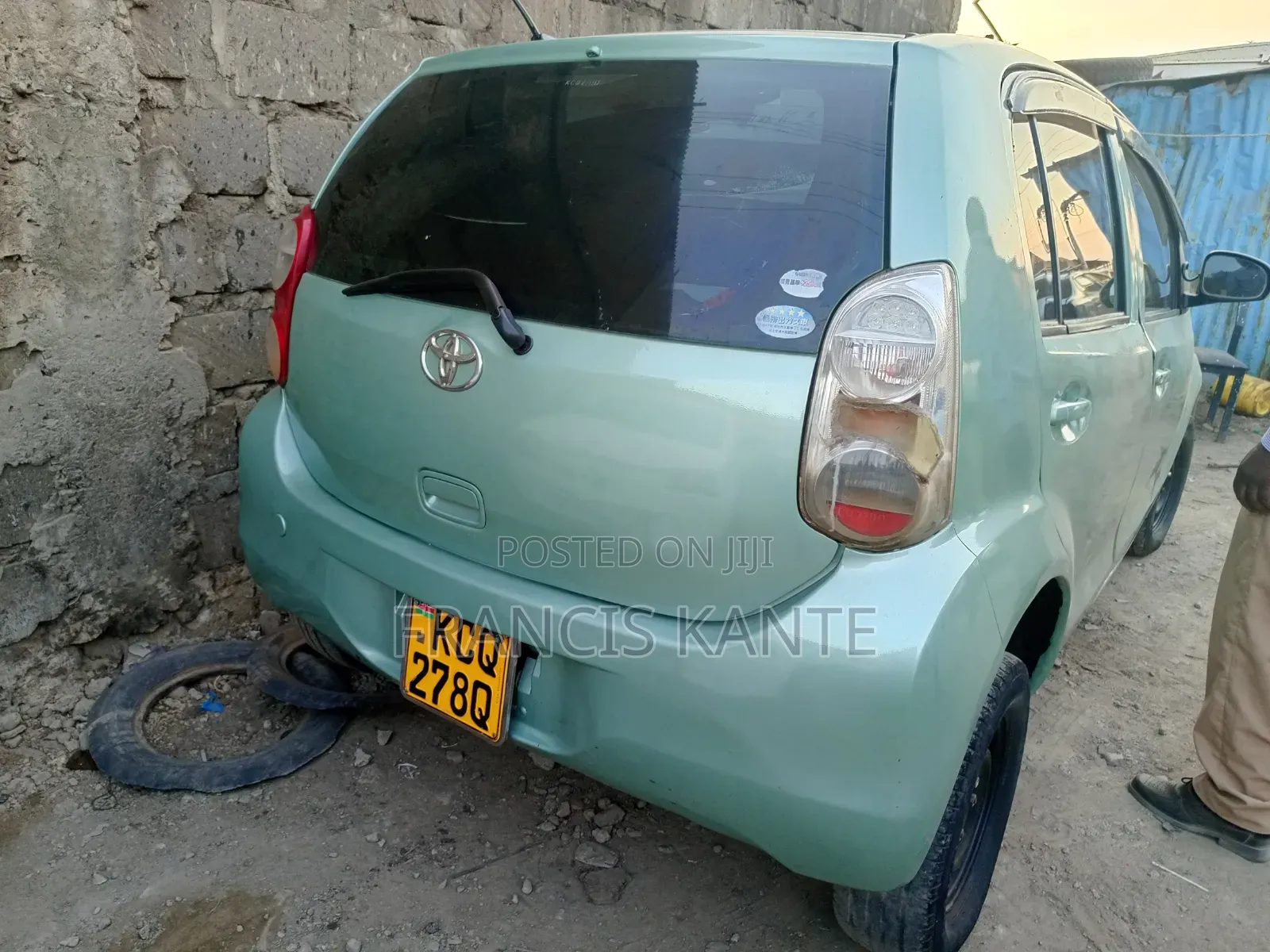 Toyota Passo 2012