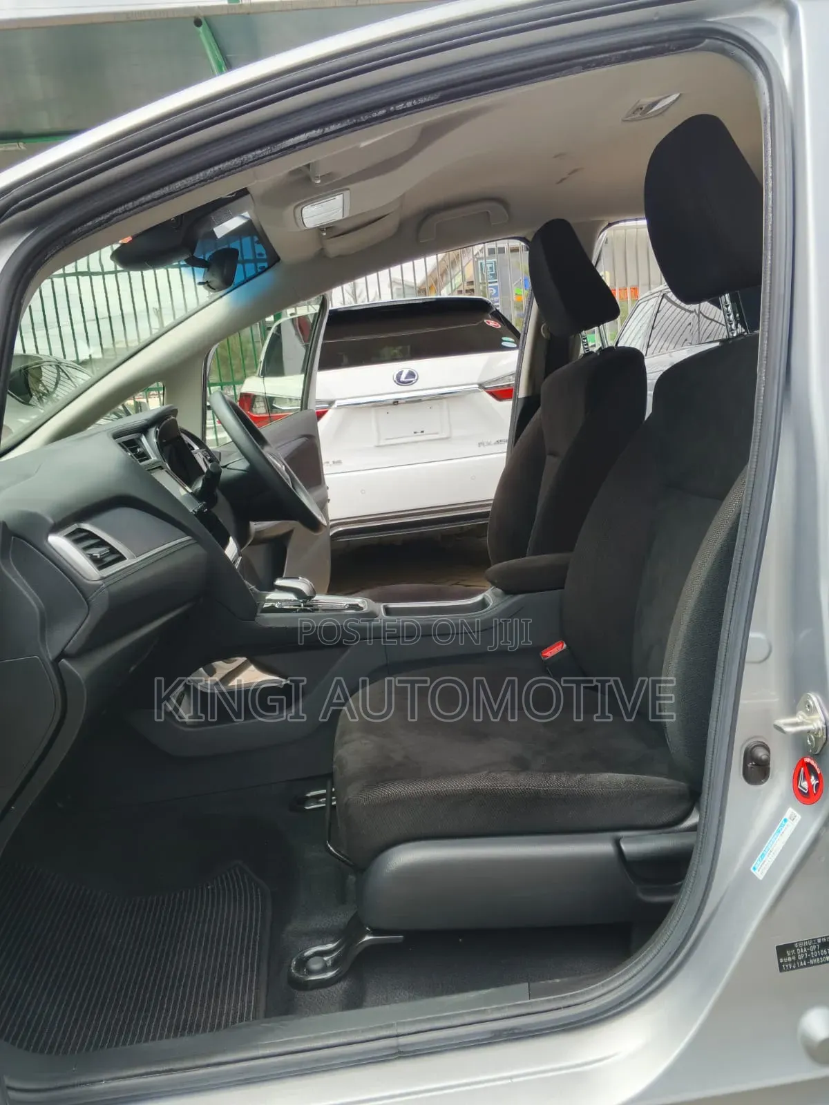 Honda Fit Shuttle 1.5 Hybrid 2WD 2020 Silver