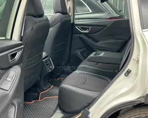 Subaru Forester 2019 Pearl