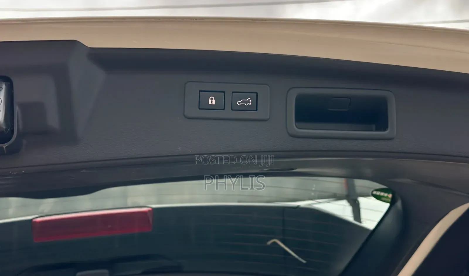 Subaru Forester 2019 Pearl