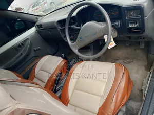 Nissan Advan 2004 White