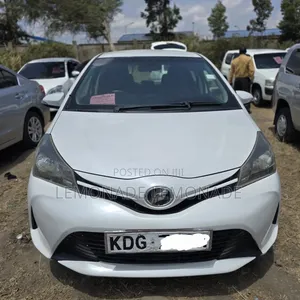 Toyota Vitz 1.3 FWD 5dr 2015 White